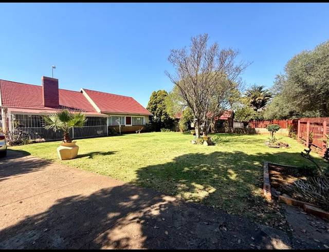 3 BEDROOM HOUSE FOR SALE IN VANDERBIJLPARK CE 1